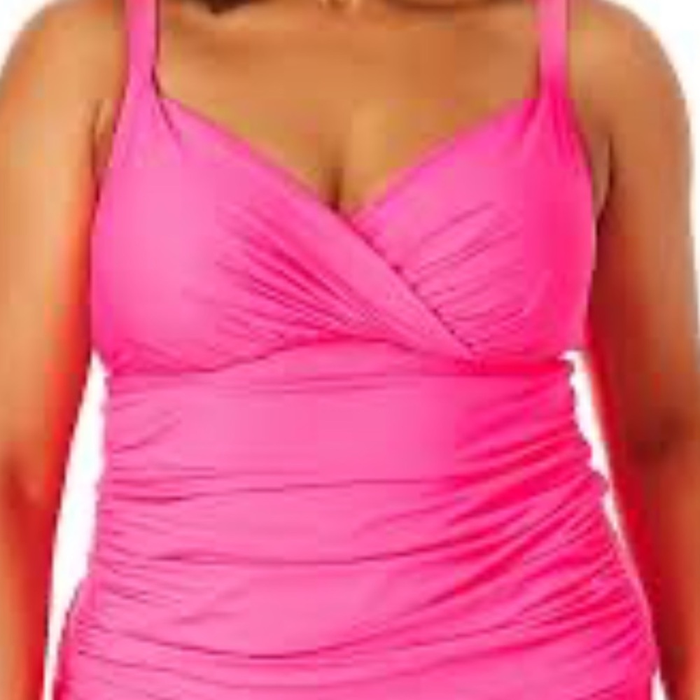 Anne Cole Plus Size Surplice-Neck
Ruched‎ Tankini Top